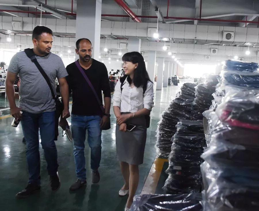 大龍箱包引來外商進廠下單