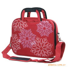 義烏市桂冠箱包 專(zhuān)業(yè)箱包加工服務(wù)，打造品質(zhì)與創(chuàng)新的完美結(jié)合